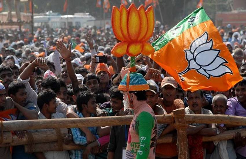 bjp dalit mps, bjp dalit mps dissatisfaction, bjp leaders dissatisfaction, bjp dalit, dalit leaders in bjp, dalit protests, dalit movements, bjp, narendra modi, savitri bai fule, ashok dohre, National News, World News, jansatta