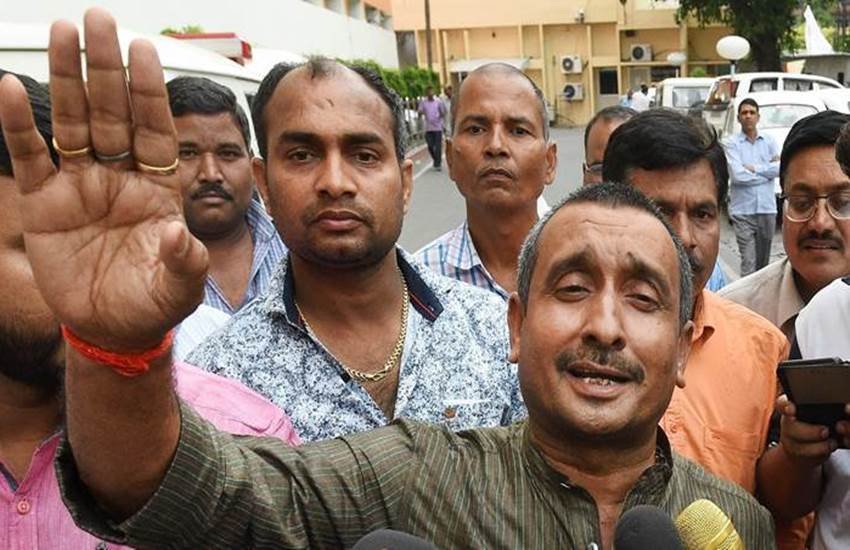 उन्नाव गैंगरेप मामले का आरोपी बीजेपी नेता कुलदीप सिंह सेंगर। (फाइल फोटो)