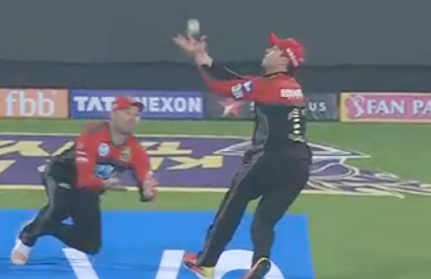 एबी डिविलियर्स और ब्रेंडन मैकुलम (फोटो सोर्स- वीडियो स्क्रीनशॉट) एबी डिविलियर्स और ब्रेंडन मैकुलम (फोटो सोर्स- वीडियो स्क्रीनशॉट)