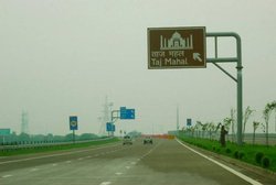 चित्रकूट से आगरा तक एक्सप्रेस-वे को मंजूरी