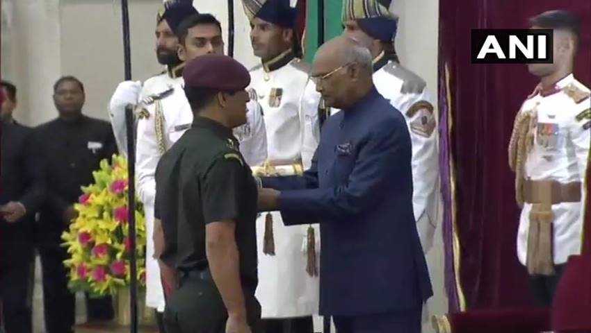 Mahendra Singh Dhoni, Batsman, Former Captain, India, Padma Bhushan, Award, Felitication, Ramnath Kovind, President of India, Rahtrapati Bhawan, New Delhi, Event Same Day, ICC World Cup 2011, World Champion 2011, Winner, India, Srilanka, Final, ICC World Cup Final, Wankhede Stadium, Mumbai, Maharashtra, Cricket News, Sports News, Pankaj Advani, Pankaj Advani padma award, Billiards player pankaj advani, Billiards player