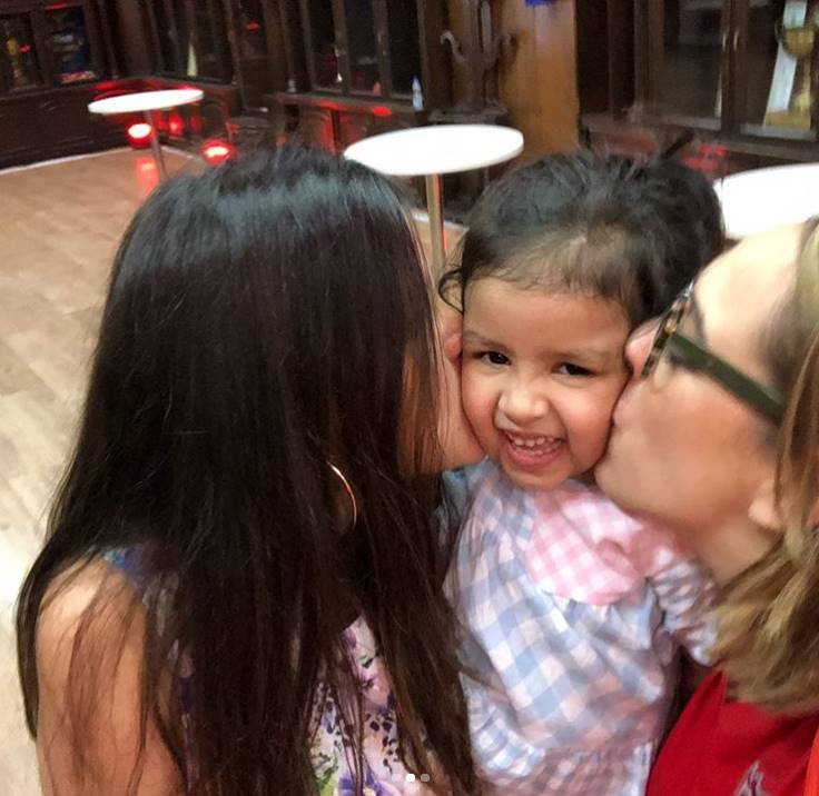ahendra Singh Dhoni, Mahendra Singh Dhoni daughter, Mahendra Singh Dhoni and ziva, Mahendra Singh Dhoni with ziva, ms dhoni, ms dhoni with ziva, Daughter Ziva, zive in ipl, Preity Zinta, Preity Zinta kiss, Preity Zinta flying kiss, Ziva pics, Ziva photos, Ziva pictures, Preity Zinta in ipl, Preity Zinta in match, Flying Kiss, Flying Kiss in ipl, Dhoni in ipl, Dhoni pics, photo gallery"