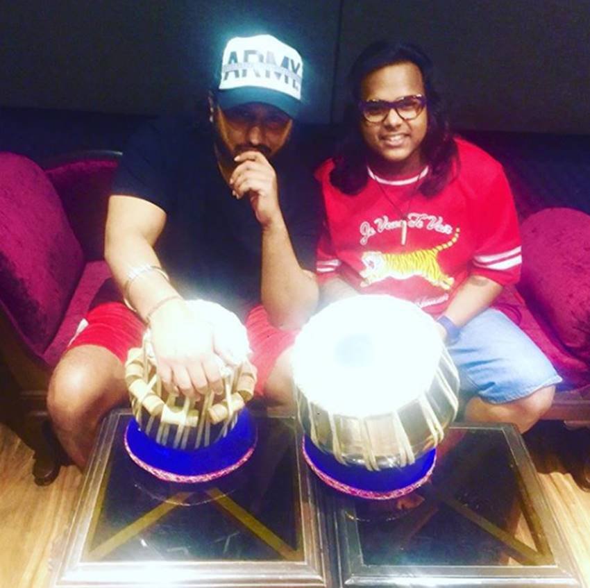 Yo Yo Honey Singh, Yo Yo Honey Singh pics, Yo Yo Honey Singh photos, Yo Yo Honey Singh pictures, Yo Yo Honey Singh songs, Playing Tabla, Playing Tabla by honey singh, Honey Singh and tabla, Honey Singh pics, Honey Singh photos, Honey Singh new pics, Honey Singh new photos, Honey Singh new songs, Honey Singh music, Honey Singh new music, Honey Singh films, photo gallery