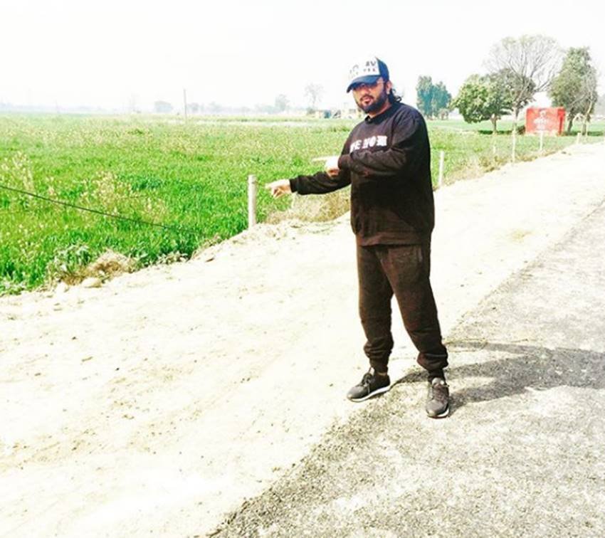 Yo Yo Honey Singh, Yo Yo Honey Singh pics, Yo Yo Honey Singh photos, Yo Yo Honey Singh pictures, Yo Yo Honey Singh songs, Playing Tabla, Playing Tabla by honey singh, Honey Singh and tabla, Honey Singh pics, Honey Singh photos, Honey Singh new pics, Honey Singh new photos, Honey Singh new songs, Honey Singh music, Honey Singh new music, Honey Singh films, photo gallery