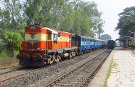 irctc food, irctc food menu, food order in train, irctc food booking, irctc food rate list 2018, irctc food rate, rajdhani meal, shatabdi meal, duronto meal, Indian Railway, Rajdhani, Shatabdi, Duronto train ticket, IRCTC catering charges slashed,