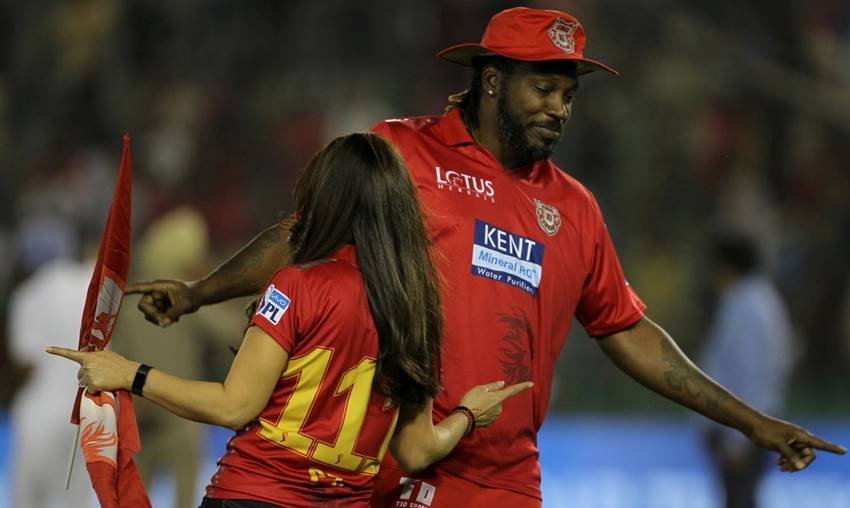Shah Rukh Khan, Shah Rukh Khan in ipl, Shah Rukh Khan daughter, Shah Rukh Khan enjoys, Kolkata Knight Riders, Kolkata Knight Riders victory, Kolkata Knight Riders owner, Kolkata Knight Riders players, Kolkata Knight Riders wins, ipl pics, ipl photos, ipl 2018, Suhana Khan, Suhana Khan at ipl, Suhana Khan in stadium, Suhana Khan pics, Suhana Khan photos, Shah Rukh Khan and suhana khan, photo gallery