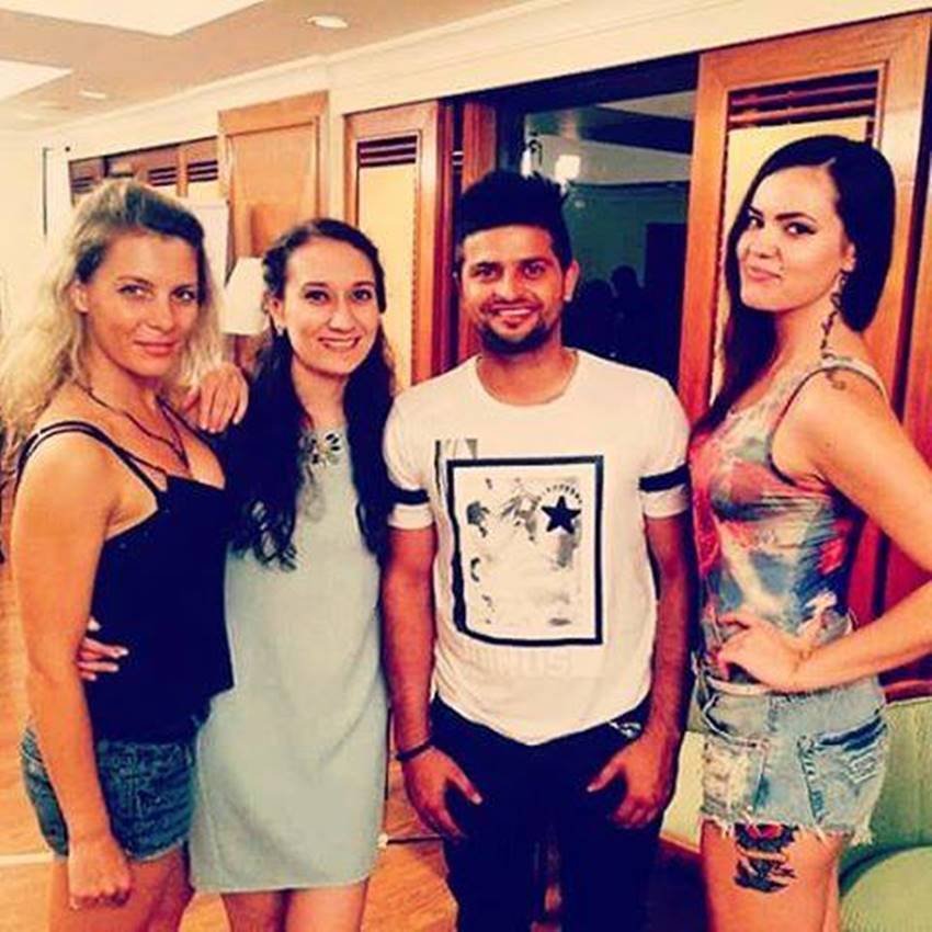 IPL Parties, IPL Parties pics, IPL Parties photos, IPL Parties pictures, IPL Parties 2018, Shah Rukh Khan, Shah Rukh Khan party, Shah Rukh Khan in party, Shah Rukh Khan dace, Shah Rukh Khan team, Shah Rukh Khan in ipl, Kolkata Knight Riders, Kolkata Knight Riders party, Kolkata Knight Riders players, Kolkata Knight Riders and shah rukh khan, Fun With Kolkata, ipl, ipl 11, ipl 2018, photo gallery