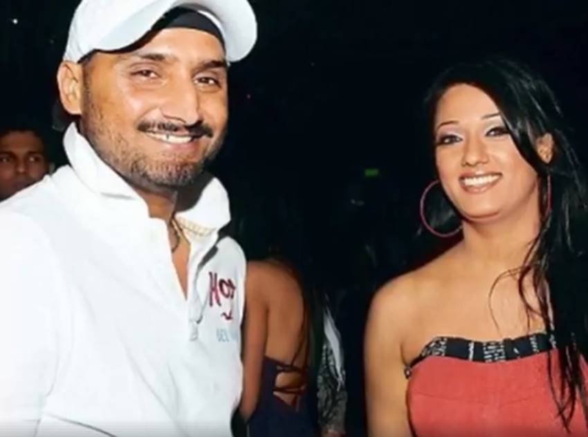 IPL Parties, IPL Parties pics, IPL Parties photos, IPL Parties pictures, IPL Parties 2018, Shah Rukh Khan, Shah Rukh Khan party, Shah Rukh Khan in party, Shah Rukh Khan dace, Shah Rukh Khan team, Shah Rukh Khan in ipl, Kolkata Knight Riders, Kolkata Knight Riders party, Kolkata Knight Riders players, Kolkata Knight Riders and shah rukh khan, Fun With Kolkata, ipl, ipl 11, ipl 2018, photo gallery