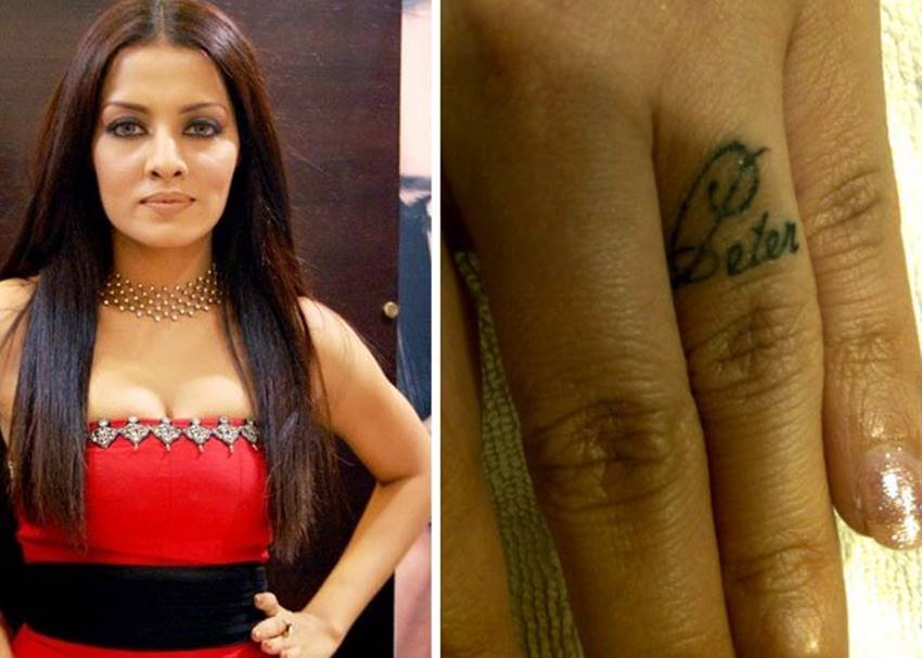 Bollywood Celebs Tattoo, Bollywood Stars Tatoo, Celebs Tattoo Pics, Bollywood Celebs Tattoo, Bollywood Actors Tattoo, Bollywood Actress Tattoo, Actress Tatoo Love, Actors Tatoo Pics, Akshay Kumar Tattoo, Deepika Padukone Tatoo, Prateik Babbar Tatoo, Amy Jackson Tatoo, Hritik Roshan Tatoo, Celina Jaitley Tattoo, Saif Ali Khan Tatoo, Manyata Dutt Tatoo, Photo Gallery, Jansatta"