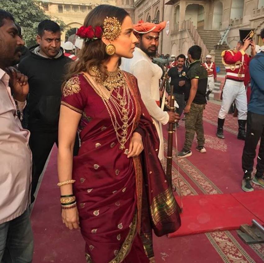 Kangana Ranaut, Kangana Ranaut looks, Kangana Ranaut pics, Manikarnika The Queen of Jhansi, Manikarnika The Queen of Jhansi pics, Manikarnika The Queen of Jhansi photos, Manikarnika The Queen of Jhansi pictures, Manikarnika The Queen of Jhansi release, Manikarnika The Queen of Jhansi set, Manikarnika, Manikarnika pics, Manikarnika photos, Manikarnika film, Kangana Ranaut horse riding, Kangana Ranaut films, photo gallery