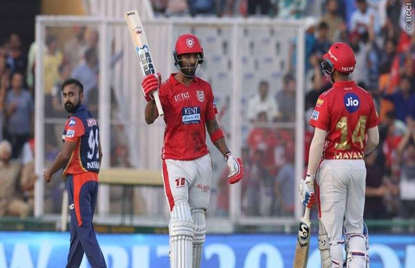  IPL 2018 Live Cricket Score, DD vs KXIP Live Score: गेल ने पिछले तीन मैचों में 63, नाबाद 104 और नाबाद 90 रन बनाए हैं। 
