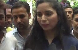 एक्ट्रेस ने छोड़ी बीजेपी, बोलीं- मेरी इज्जत को खतरा है, पार्टी कहीं भी दंगे करा सकती है