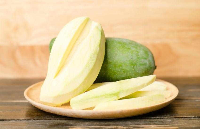 mango benefits, mango benefits in hindi, mango seeds, uses of mango seeds, benefits of mango seeds, mango seed information, how to eat mango seed, mango seed recipe, how to prepare mango seed powder, mango fruts, mango leaves benefits in hindi, health tips in hindi, healthy lifestyle tips in hindi, lifestyle news in hindi, home remedies in hindi, natural remedies, healthy foods, healthy living, healthy life, lifestyle news in hindi, jansatta