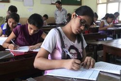 NEET Admit Card 2018: जल्द जारी होंगे नेशनल एलिजिबिलिटी कम एंट्रेंस टेस्ट के प्रवेश पत्र, 6 मई को परीक्षा