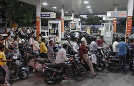 Petrol price, Diesel price, Crude oil, petrol Prices Today, Diesel Prices Today, Petrol prices raised, Global oil prices, Petrol price in delhi, Diesel price in delhi,