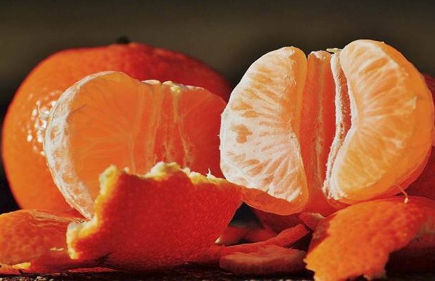 orange, orange benefits, orange benefits in summers, orange juice, orange juice benefits in summers, orange seeds, orange seeds benefits in hindi, orange seeds nutritions in hindi, orange seeds uses in hindi, how to use orange seeds, health tips in hindi, healthy life tips in hindi, lifestyle news in hindi, healthy lifestyle tips in hindi, health news in hindi, jansatta