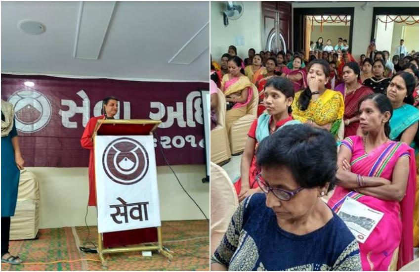 सम्मेलन का उद्घाटन पूर्व मेयर प्रीति शेखर , दिल्ली से आए सोपान जोशी और सेवा से जुड़ी महिलाओं ने साझा तौर पर दीप प्रजल्वित कर किया। सम्मेलन का उद्घाटन पूर्व मेयर प्रीति शेखर , दिल्ली से आए सोपान जोशी और सेवा से जुड़ी महिलाओं ने साझा तौर पर दीप प्रजल्वित कर किया।