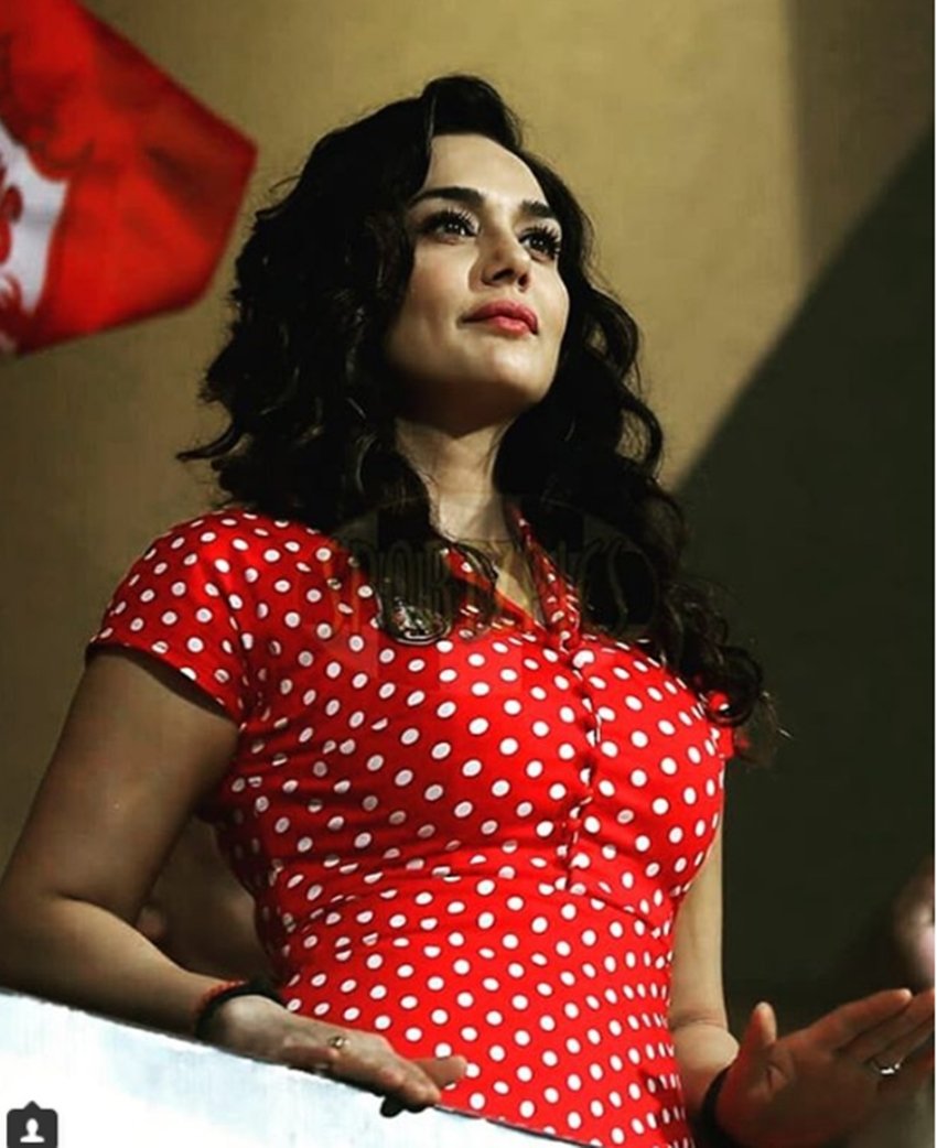 preity zinta, preity zinta photos, preity zinta looks, preity zinta new post, preity zinta marriage, preity zinta instagram, preity zinta debut movies, preity zinta, jansatta