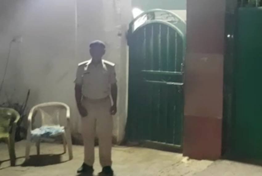 Rabri Devi, Rabri Devi security, Rabri Devi home, Rabri Devi police security, Rabri Devi Reduction in Security, Reduction in Security, Reduction in Security of rabri devi, Reduction in Security of ex cm, Reduction in Security of lalu wife, Reduction in Security of rabri, Tejaswi Yadav, Tejaswi Yadav says, Displeasure Over Reduction, Former Bihar Chief Minister, Former Bihar Chief Minister Rabri Devi, photo gallery