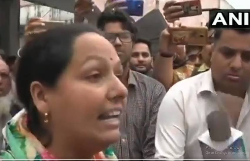 कठुआ मामले में मुख्य आरोपी संजी राम की बेटी ने सीबीआई जांच की मांग की। (एएनआई के वीडियो से लिया गया स्क्रीनशॉट)