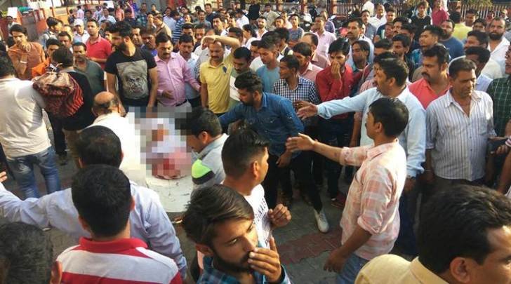 हिमाचल प्रदेश के कांगड़ा जिले में एक स्कूल बस के खाई में गिर जाने से चौबीस स्कूली बच्चों की दर्दनाक मौत इस कटु सत्य को रेखांकित करने के लिए काफी है कि सड़क सुरक्षा से जुड़े जागरूकता कार्यक्रमों के बावजूद सड़क हादसे थमने का नाम नहीं ले रहे हैं।