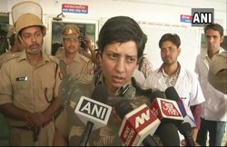 भारत बंद: मेरठ की एसएसपी ने पूर्व बसपा विधायक योगेश वर्मा को ठहराया जिम्‍मेदार, पुलिस ने हिरासत में लिया