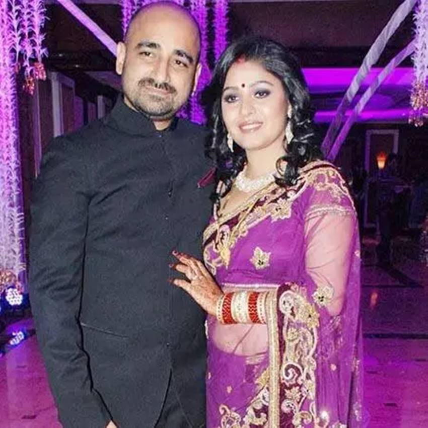 adnan sami first wife zeba, Singers marriage, babul supriyo, sunidhi chauhan, himesh reshammiya marriage