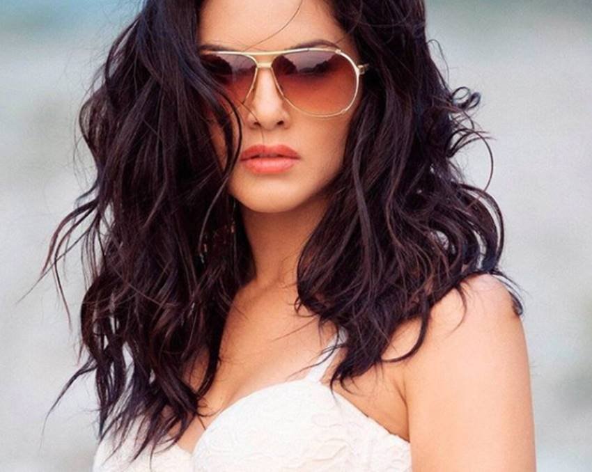 Sunny Leone, Sunny Leone beauty tips, Sunny Leone makeup, Sunny Leone makeup tips, Sunny Leone beauty tips in hindi, beauty tips in hindi, beauty tips, Sunny Leone makeup tips in hindi, Sunny Leone makeup haircut, Sunny Leone haircut, Sunny Leone haircut style, Sunny Leone haircut name, Sunny Leone skin tips, skin tips in hindi, Sunny Leone photos, Sunny Leone pictures, Sunny Leone beauty, Sunny Leone jansatta