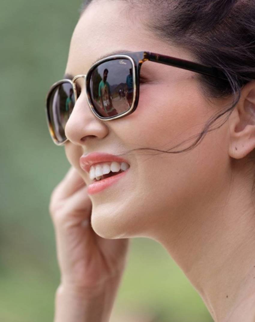 Sunny Leone, Sunny Leone beauty tips, Sunny Leone makeup, Sunny Leone makeup tips, Sunny Leone beauty tips in hindi, beauty tips in hindi, beauty tips, Sunny Leone makeup tips in hindi, Sunny Leone makeup haircut, Sunny Leone haircut, Sunny Leone haircut style, Sunny Leone haircut name, Sunny Leone skin tips, skin tips in hindi, Sunny Leone photos, Sunny Leone pictures, Sunny Leone beauty, Sunny Leone jansatta