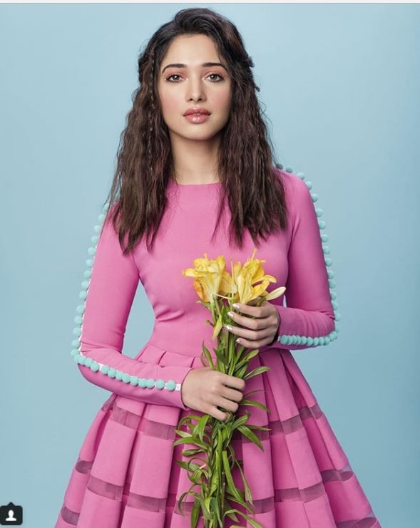 Tamannaah,Tamannaah share her first look,tamil movie Kanne Kalaimane,Tamannaah Bhatia,tamil actress,bollywood actress,bollywood news,entertainment