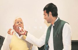 Tej Pratap Yadav, Tej Pratap Yadav marriage, Tej Pratap Yadav engagement, Tej Pratap Yadav shadi, तेज प्रताप यादव, चंद्रिका प्रसाद राय, Lalu Prasad Yadav, RJD MLA, Bihar, Tejashwi yadav, chandrika rai, Bihar news, Patna news, Hindi news, Jansatta