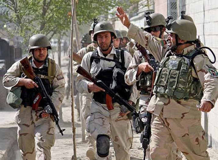 सोमवार को सुरक्षा बलों के साथ मुठभेड़ में हिजबुल के एक शीर्ष कमांडर समीर टाइगर व उसके साथी अकीब को मार गिराया गया। (Photo-PTI)