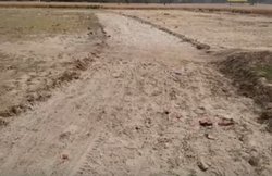 वीडियो: सीएम योगी आदित्य नाथ के लिए बनी सड़क उनके जाते ही हुई ”चोरी”