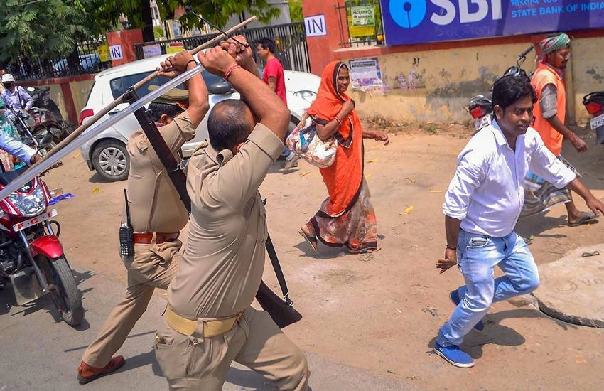 Meerut, meerut police, bharat bandh, bharat band, Meerut Bharat Band, Meerut violence, Meerut dalit protest, meerut police beaten youth, viral video dalit protest, sc st act, Meerut news, hindi news, News in Hindi, Jansatta Meerut, meerut police, bharat bandh, bharat band, Meerut Bharat Band, Meerut violence, Meerut dalit protest, meerut police beaten youth, viral video dalit protest, sc st act, Meerut news, hindi news, News in Hindi, Jansatta