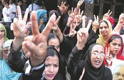 संपादकीयः स्त्री का हक