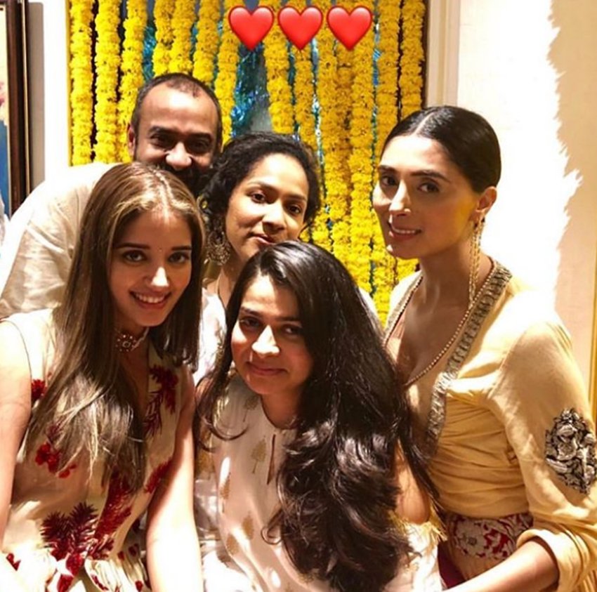 sonam kapoor, sonam kapoor marriage, sonam kapoor wedding, sonam kapoor marriage pics, sonam kapoor wedding pics, anand ahuja, Sonam Kapoor and Anand Ahuja, Sonam Kapoor and Anand Ahuja Wedding, Sonam Kapoor and Anand Ahuja Marriage
