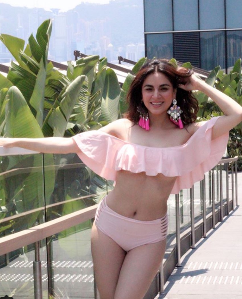 kundali bhagya, kundali bhagya actress Shraddha, shraddha Arya ake prita, shraddha arya in her bold avtaar, shraddha arya seen beside swimming pool, shraddha arya enjoying sunkiss see pictures, see pictures of shraddha arya, bollywood news, television news, entertainment news, bollywood news, television news, entertainment news, bollywood news, television news