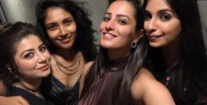 PHOTOS of naagin 3 actress, Anita Hassanandani house party, get together of all tv stars, see inside pictures of naagin 3 actress, Anita Hassanandani party, Anita Hassanandani house party, television, entertainment news, bollywood news, television news, entertainment news, bollywood news, television