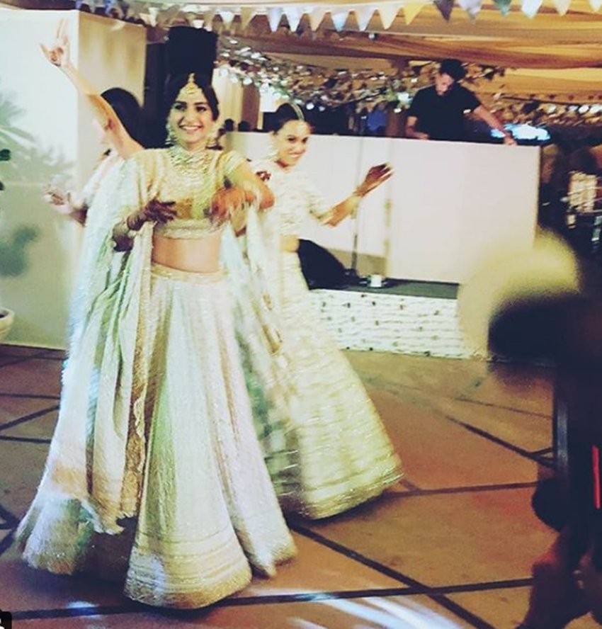 sonam kapoor, sonam kapoor marriage, sonam kapoor wedding, sonam kapoor marriage pics, sonam kapoor wedding pics, anand ahuja, Sonam Kapoor and Anand Ahuja, Sonam Kapoor and Anand Ahuja Wedding, Sonam Kapoor and Anand Ahuja Marriage