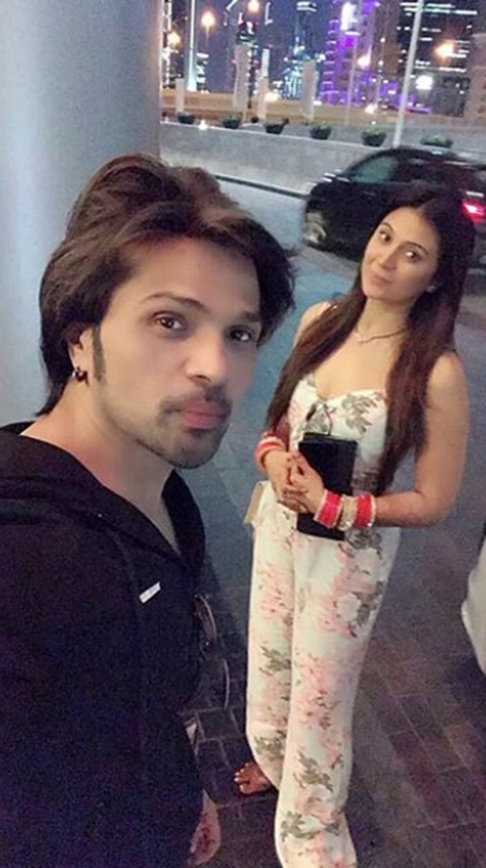 Himesh Reshammiya, himesh on honeymoon period, himesh with Sonia Kapur, himesh working out on holidays, see pictures of music composer turns singer and actor himesh, entertainment news, bollywood news, television news,entertainment news, bollywood news, television news