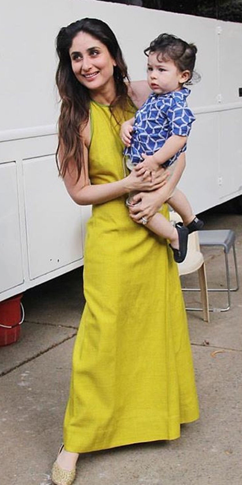 kareena kapoor with naughty son taimur ali khan bebo loving taimur so much see cute pictures of mom bebo and son taimur, televisionn news, entertainment news, bollywood news, televisionn newsentertainment news, bollywood news, televisionn news, televisionn news, entertainment news, bollywood news, televisionn newsentertainment news, bollywood news, televisionn news