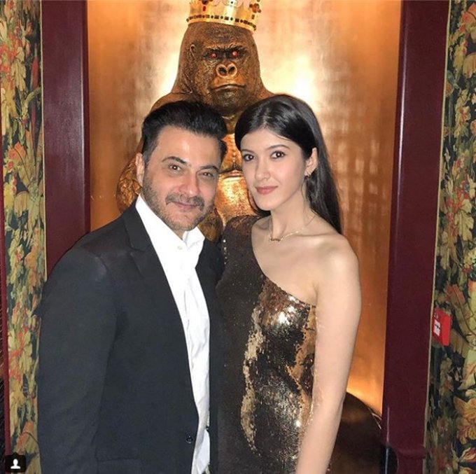 Sanjay Kapoor, Maheep Kapoor, anil kapoor, sonam kapoor cousin shanaya, sanjay beautiful daughter Shanaya, shanaya in her graduation ceremon, shanaya graduate from high school, see Kapoor family is celebrating, entertainment news, bollywood news, television news,entertainment news, bollywood news, television news,entertainment news, bollywood news, television news,entertainment news, bollywood news, television news