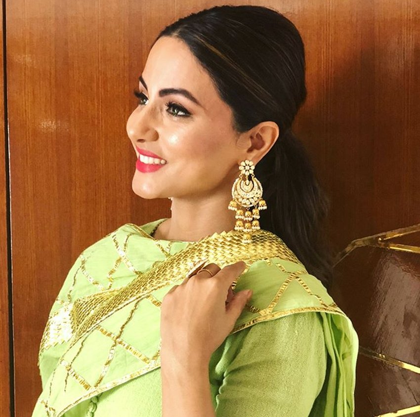 hina khan, hina khank wore light green sharara dress, hina khan looks fab on traditional avatar, hina khan pictures, ex contestant of bigg boss season 11 hina khan, bollywood news, televisionn newsentertainment news, bollywood news, televisionn news ,televisionn news, entertainment news, bollywood news, televisionn newsentertainment news, bollywood news, televisionn news