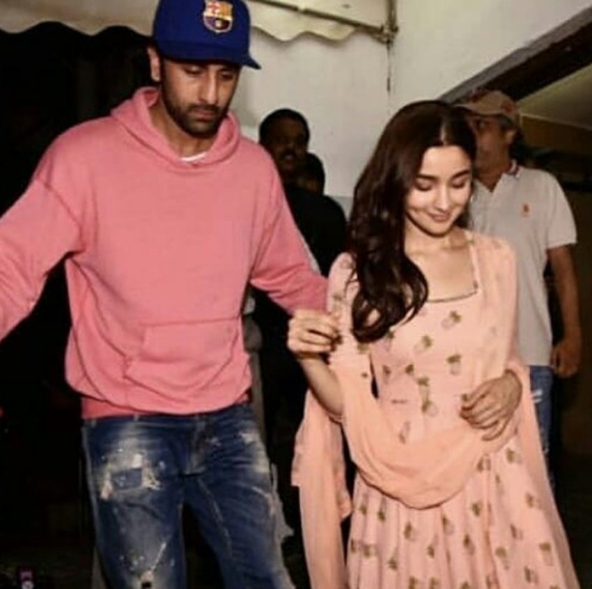 RAAZI, alia bhatt, mom Soni Razdan, alia with mom soni, alia and soni reached to watch Raazi, Raazi screening, alia with Ranbir kapoor, entertainment news, bollywood news, television news, entertainment news, bollywood news, television news,entertainment news, bollywood news, television news
