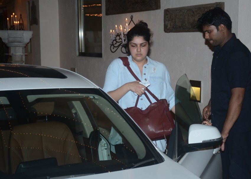 Sonam Kapoor and Anand Ahuja wedding, jacqueline fernandez, arjun kapoor, varun dhawan reached to prepare dance performance, sonam kapoor wedding, pictures of stars, arjun kapoor, anshula kapoor, barun dhawan, Sonam Kapoor, Anand Ahuja wedding, Sonam kapoor captured with to be husband, sonam with Anand Ahuja, pictures of anand and sonam together walking, Sonam Kapoor, Anand Ahuja wedding, Sonam Kapoor wedding, wedding of sonam kapoor, sonam met anand ahuja, entertainment news, bollywood news, television news