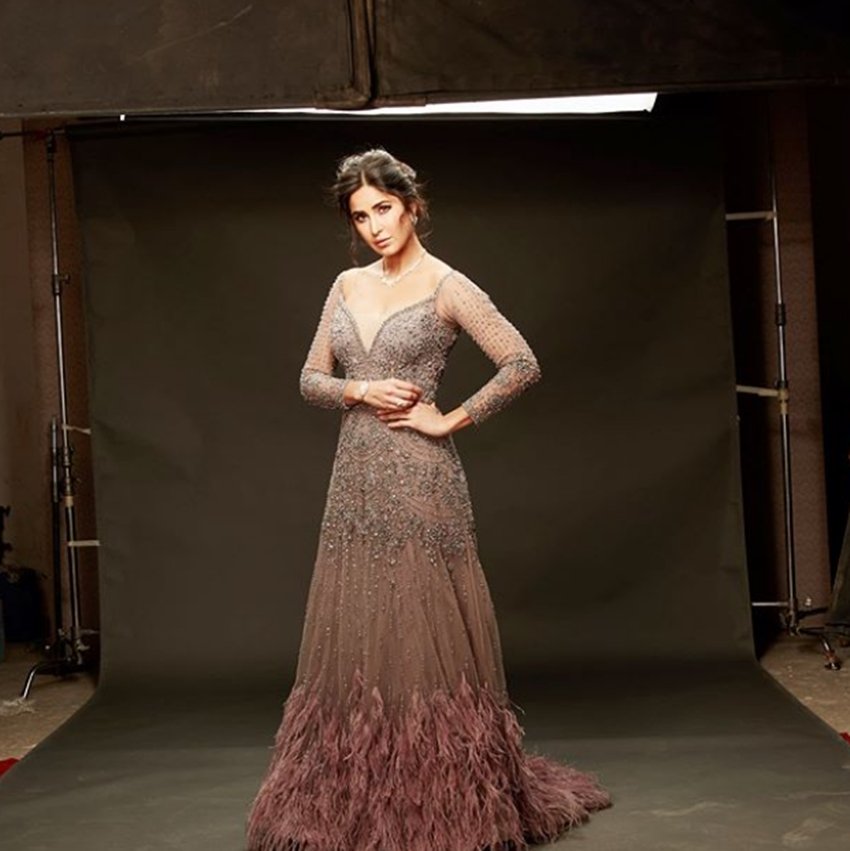 katrina kaif, katrina kaif in photoshoot, katrina wearing heavy gold jwellery, see thugs of hindostan actress katrina, zero actress katrina kaif, pictures of katrina kaif, entertainment news, bollywood news, television news, entertainment news, bollywood news, television news, entertainment news, bollywood news, television news, entertainment news, bollywood news, television news