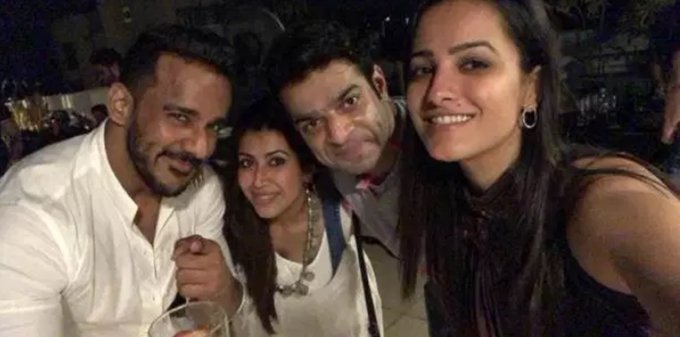 PHOTOS of naagin 3 actress, Anita Hassanandani house party, get together of all tv stars, see inside pictures of naagin 3 actress, Anita Hassanandani party, Anita Hassanandani house party, television, entertainment news, bollywood news, television news, entertainment news, bollywood news, television
