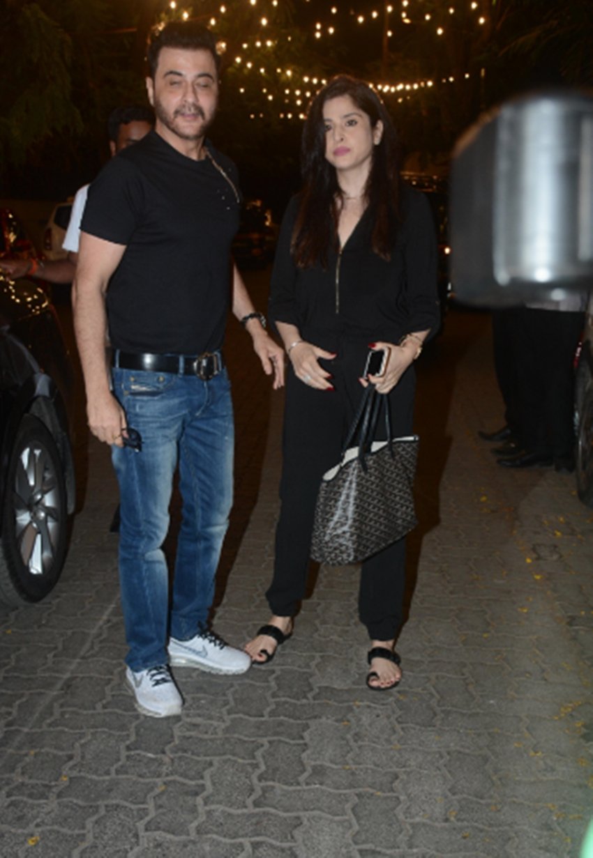 Sonam Kapoor and Anand Ahuja wedding, jacqueline fernandez, arjun kapoor, varun dhawan reached to prepare dance performance, sonam kapoor wedding, pictures of stars, arjun kapoor, anshula kapoor, barun dhawan, Sonam Kapoor, Anand Ahuja wedding, Sonam kapoor captured with to be husband, sonam with Anand Ahuja, pictures of anand and sonam together walking, Sonam Kapoor, Anand Ahuja wedding, Sonam Kapoor wedding, wedding of sonam kapoor, sonam met anand ahuja, entertainment news, bollywood news, television news