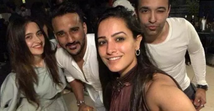 PHOTOS of naagin 3 actress, Anita Hassanandani house party, get together of all tv stars, see inside pictures of naagin 3 actress, Anita Hassanandani party, Anita Hassanandani house party, television, entertainment news, bollywood news, television news, entertainment news, bollywood news, television