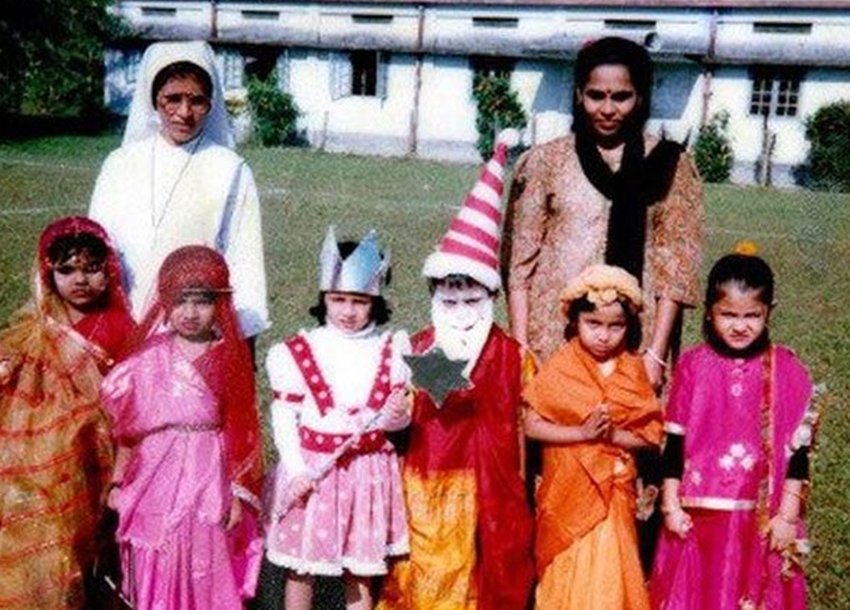 anushka sharma, anushka sharma birthday, anushka sharma unknown facts, anushka sharma, virat kohli, anushka virat photo, anushka virat honeymoon photo, anushka virat wedding, anushka virat wedding photos, anushka virat cute images, anushka virat love, virat anushka honeymoon, virat anushka photos, virat anushka new photo, virushka photos